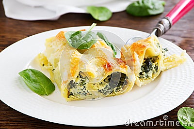 Cannelloni ricotta e spinach Stock Photo