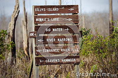 Canoe trail directional sign in Okefenokee Swamp, Georgia Stock Photo