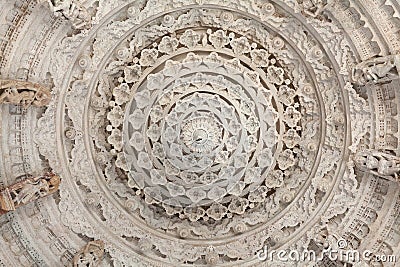 Ceiling decoration at famous ancient Adinath Jain temple in Ranakpur, Rajasthan, India Stock Photo