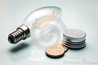 40 cent, a light bulb and a lid, concept electricity price ceiling in Germany Stock Photo