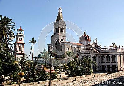 Center of the magical town Cuetzalan Pueblo with view of the government palace, kiosk and the church of San Francisco de Asis Stock Photo