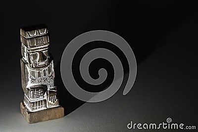 Ceramic monolith statue of Tiwanaku culture Stock Photo