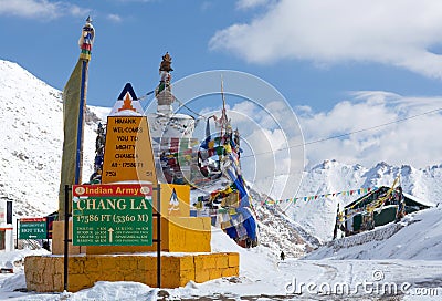 Chang La pass in Ladakh, India Stock Photo