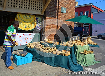 With 50 resident Gullah artisans, the Charleston City Market Editorial Stock Photo