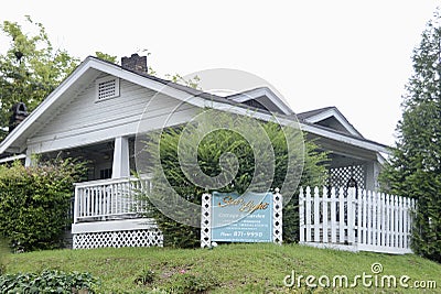 Starlight Cottage and Garden, Homewood, Alabama Editorial Stock Photo
