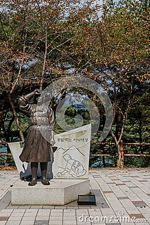 Statue to pay tribute to women workers Editorial Stock Photo