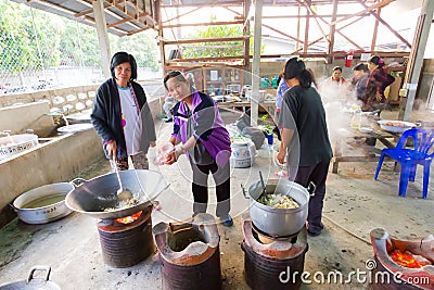 CHIANG RAI, THAILAND - MARCH 12 : Unidentified people cooking food for Christian funeral rites on March 12, 2016 in Chiang rai, T Editorial Stock Photo