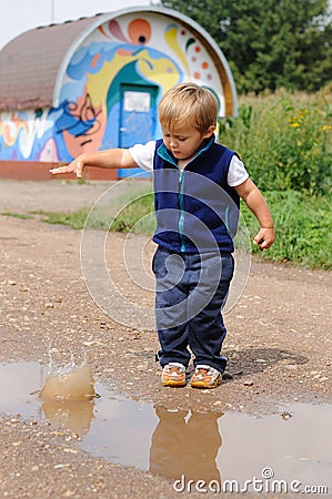 small boy throwing stone க்கான பட முடிவு