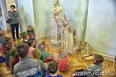 Children on tour in the national museum of Russian art Editorial Stock Photo