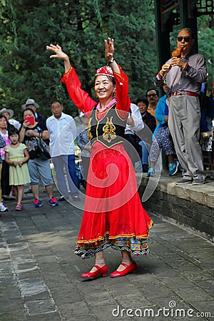 A Chinese dancer performs traditional dance Editorial Stock Photo