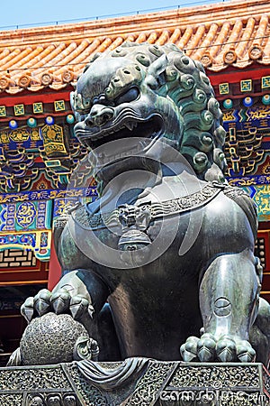 Bronze Chinese guardian lion statue Stock Photo