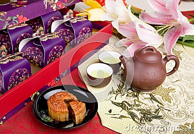 Chinese moon cake and tea Stock Photo