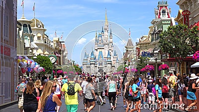 Cinderella Castle, Walt Disney World Parque mágico del reino, Orlando EE.UU. Cinderella Castle, Walt Disney World Parque mágico del reino, Orlando EE.UU.