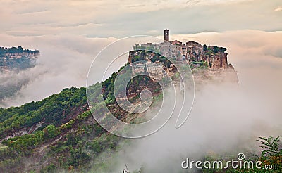 Civita di Bagnoregio, Viterbo, Lazio, Italy: landscape at dawn w Stock Photo