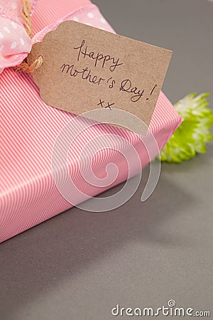 Close-up of gift box with happy mothers day card Stock Photo