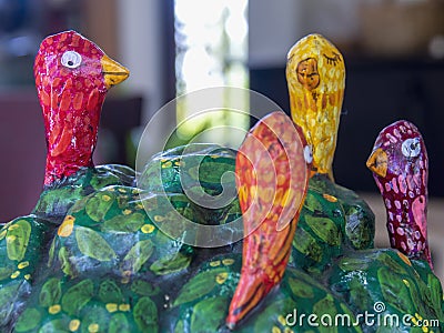 Close-up photography of papier-mÃ¢chÃ© birds on a tree Stock Photo