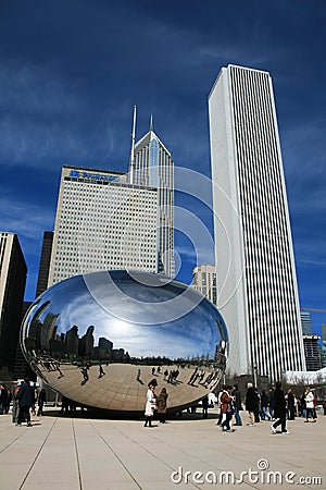 The Cloud Gate in Millennium Park Editorial Stock Photo