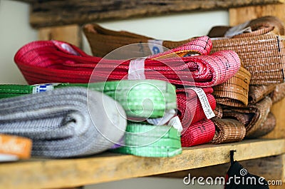 Colored slings operating procedures for heavy loads Stock Photo