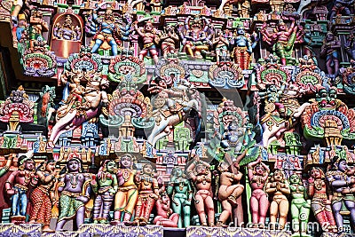 Colorful idols on the Gopuram, Sarangapani Temple, Kumbakonam, Tamil Nadu, India Stock Photo