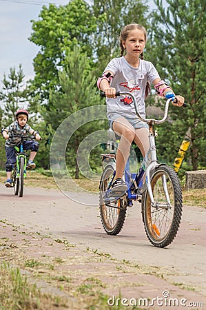 Competition-training in Cycling for younger students in Central Russia. Editorial Stock Photo