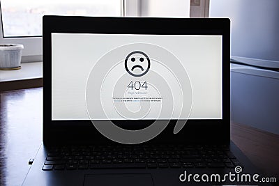 Computer 404 error failure concept. Business laptop or office notebook computer PC Stock Photo