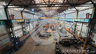 Conceito industrial Uma vista da ponte no canteiro de obras dentro da placa de fabricação Conceito industrial Uma vista da ponte no canteiro de obras dentro da placa de fabricação
