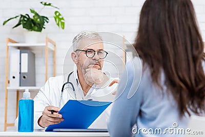 Consult patient in private hospital, diagnostics and medical exam Stock Photo