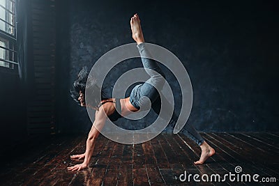 Contemporary dance, female dancer, contemp dancing Stock Photo