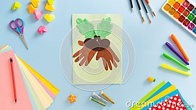 Creative Activities, Cut Paper Art, Easy Crafts for Kids, engaging activities for DIY gift for mom in Mothers Day Stock Photo
