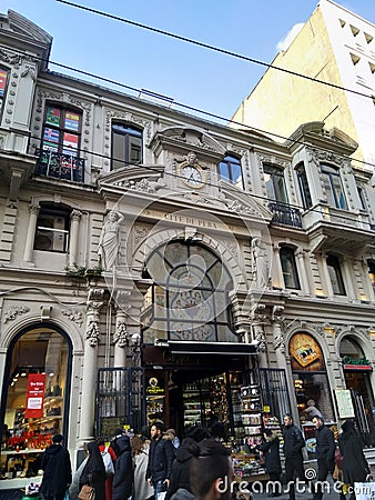 Crowdy street and gorgeous building with many exterior details Editorial Stock Photo