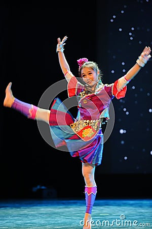 The Dai nationality girl-Folk dance Editorial Stock Photo