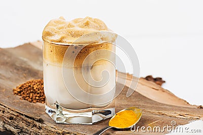 Dalgona Coffee Iced, Korean trengy fluffy creamy whipped instant coffee Stock Photo