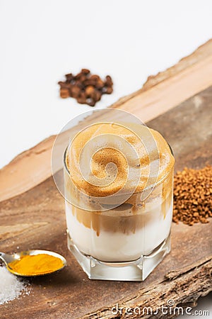 Dalgona Coffee Iced, Korean trengy fluffy creamy whipped instant coffee Stock Photo