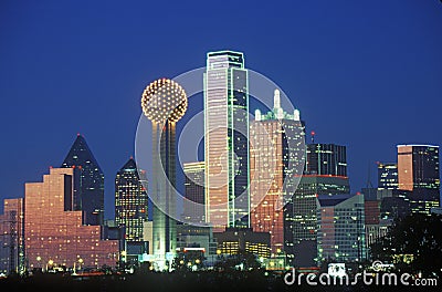 Dallas, TX skyline at night with Reunion Tower Stock Photo