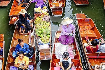 Damnoen Saduak floating market Editorial Stock Photo