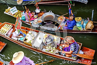Damnoen Saduak floating market Editorial Stock Photo