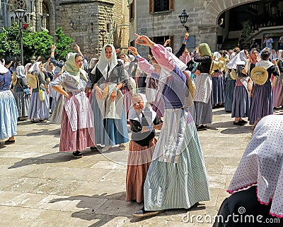 Dancing at Moors and Christians Festival - Moros y Cristianos Fiesta, Soller, Mallorca Editorial Stock Photo
