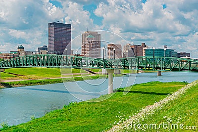 Bridge goes over the water in Dayton, Ohio and the Great Miami River Stock Photo
