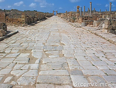 Decumanus maximus street in Leptis Magna Stock Photo