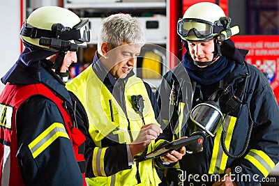 Deployment planning on Tablet-Computer Stock Photo