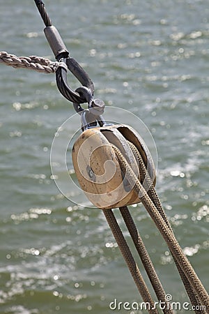 Detail of the cables and pulley of a Tjalk Stock Photo