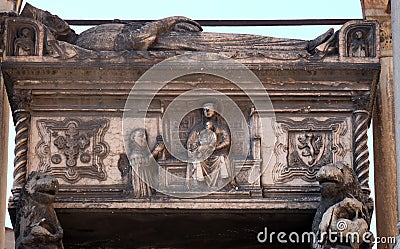 Detail from Guglielmo da Castelbarco gothic tomb outside Saint Anastasia Basilica in Verona Stock Photo