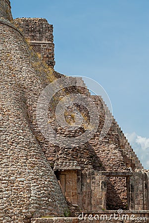 Details of the Mayan pyramid, of the archaeological area of Ek Balam Stock Photo