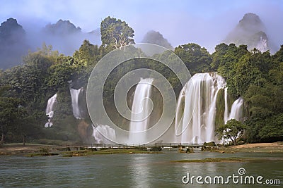 Detian Waterfalls in China, also known as Ban Gioc in Vietnam Stock Photo