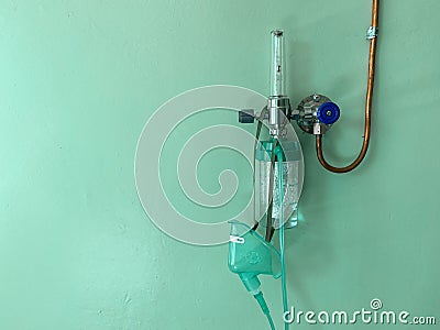 Device for the preparation of oxygen water mixture with bubbles for breathing coronavirus patients Stock Photo
