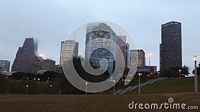 dia de 4K UltraHD ao timelapse da noite da skyline de Houston dia de 4K UltraHD ao timelapse da noite da skyline de Houston
