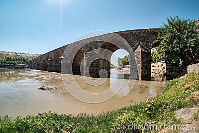 The Dicle Bridge in Diyarbakir, Turkey Stock Photo
