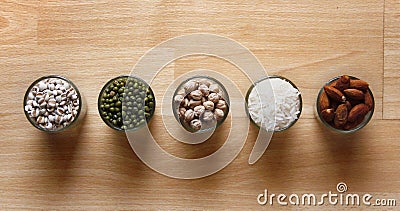 Various grains and weeds It is displayed for nutritionists Stock Photo