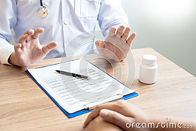 Doctor or pharmacist to the intention of the making stop Prohibition of drugs to patient Stock Photo