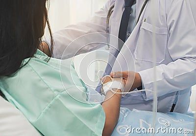 Doctor reassure to patient after surgery are success Stock Photo